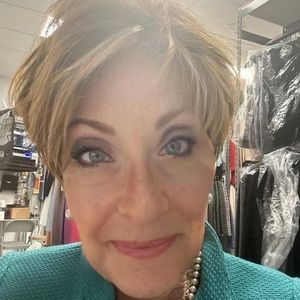 Meet your Posher, Linda